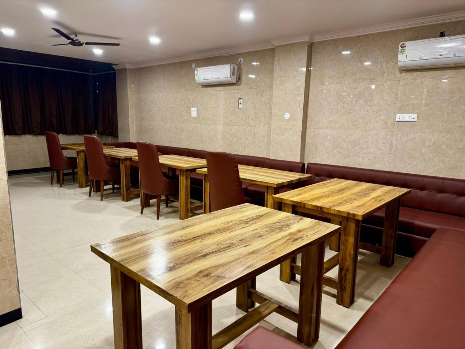 Hotel Walk Inn Faridabad Luaran gambar